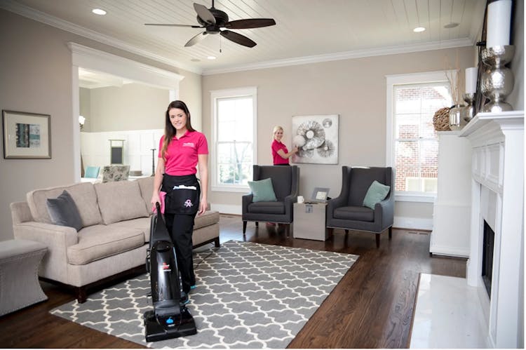 Carpet Cleaning Franchise: Pros, Cons & Alternatives